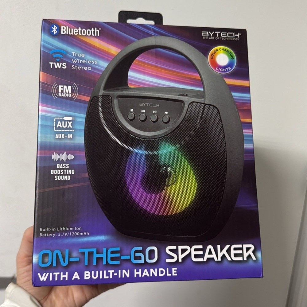 Bluetooth true wireless stereo on the go